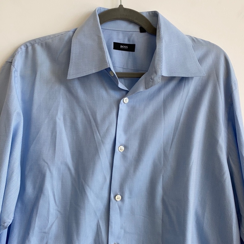 Hugo Boss men’s dress button down blue white shirt 43 17